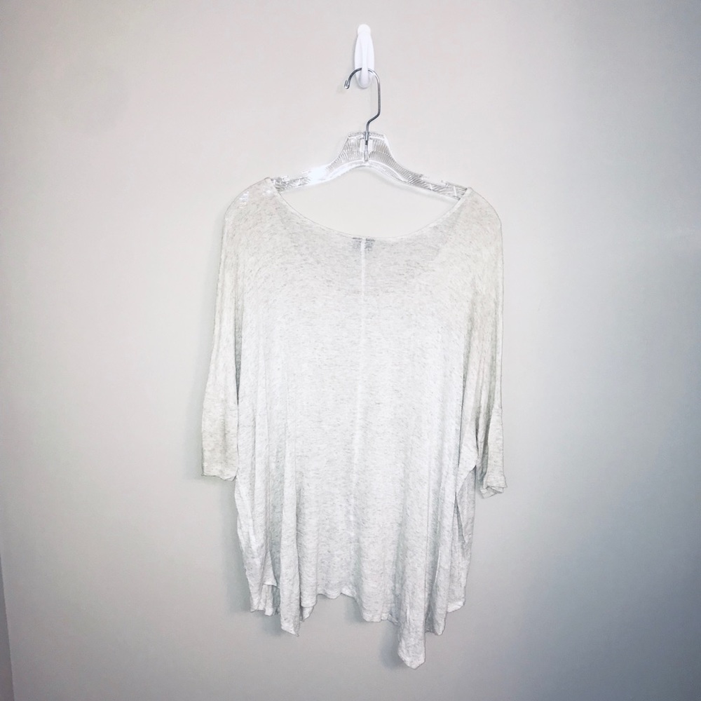 Flowy Oversized Top - Picture 2 of 3
